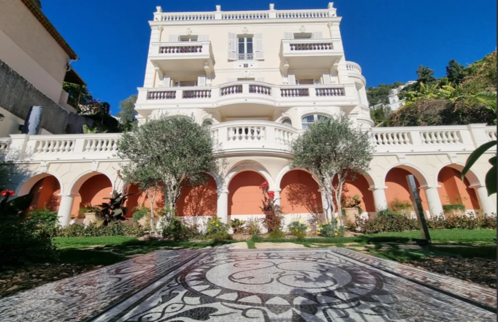 Groupe SPADA - Bâtiment, Environnement, Promotion et Aménagement sur la Côte d'Azur • Rectangle 38