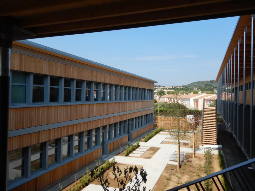 Groupe SPADA - Bâtiment, Environnement, Promotion et Aménagement sur la Côte d'Azur • Collège 600 Pégomas